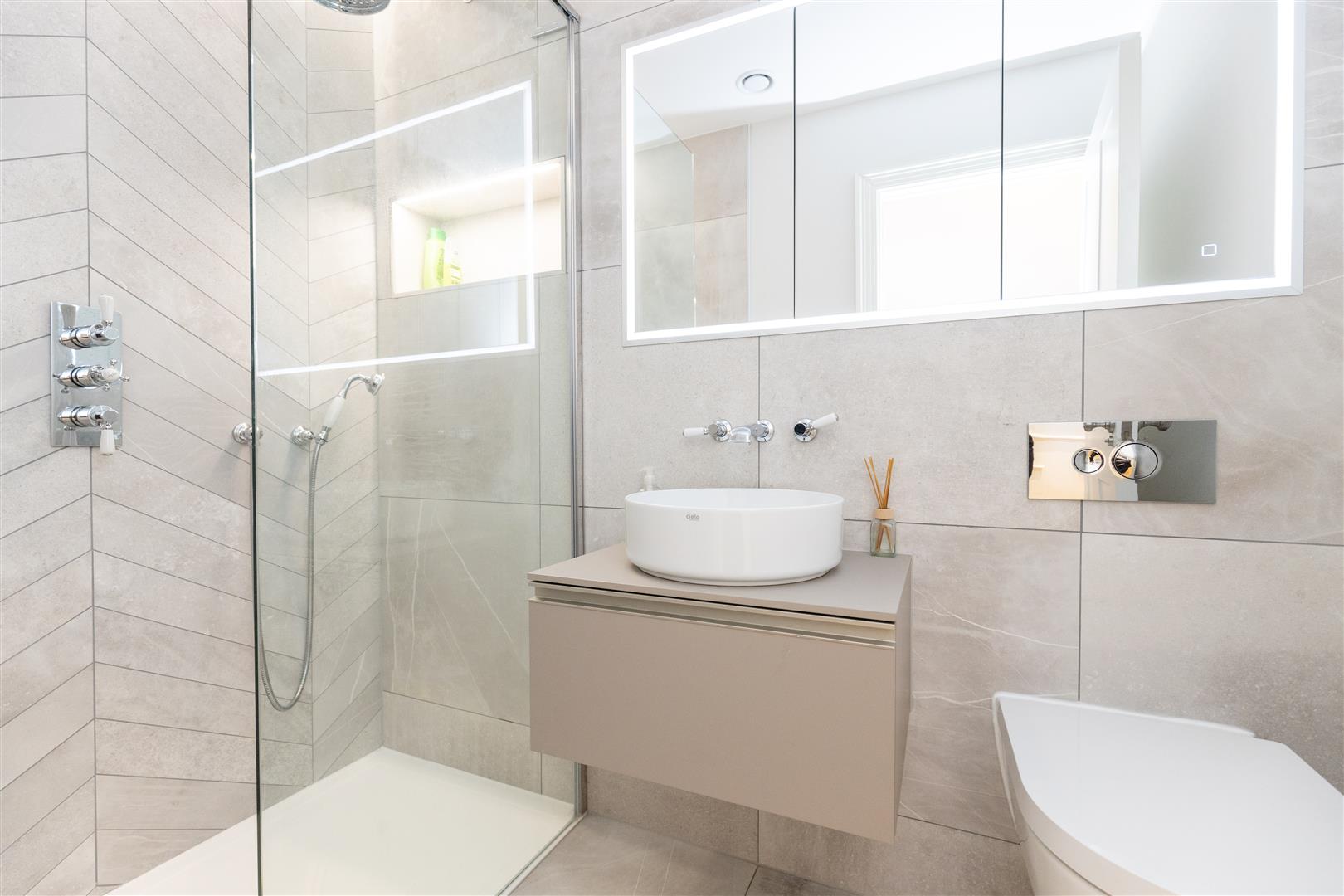 Apartment 6, The Bank, 97-100 Bute Street, Cardiff Bay, CF10 5AS